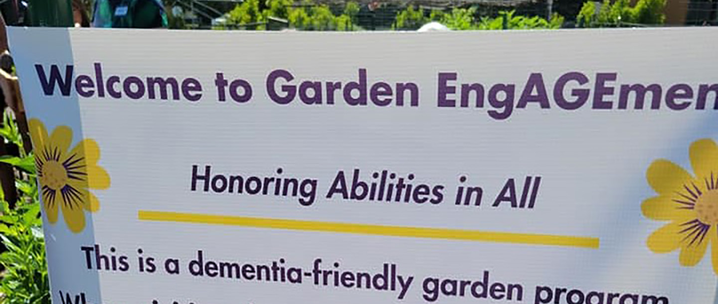 Volunteers, patients with memory loss share experiences through gardening