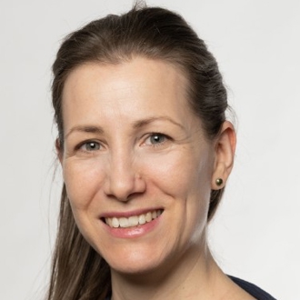 Profile photo of Dr. Julia Gloesmann